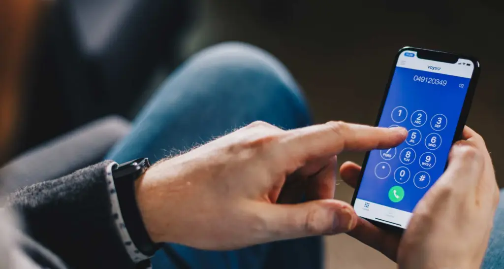 Dialling Hosted PBX on Mobile