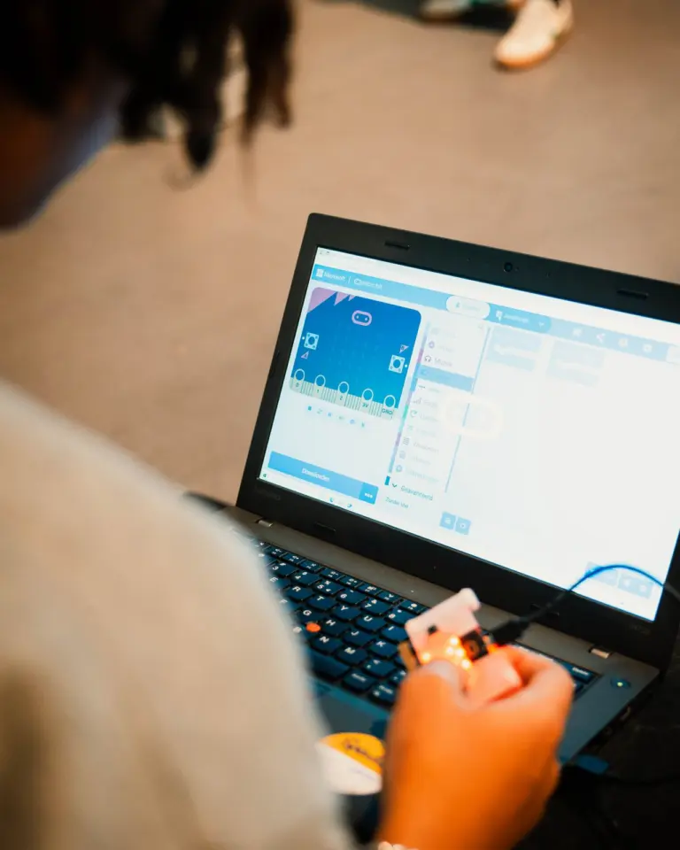 2025: een jaar vol social impact met steward-ownership, educatie en wereldwijde connectiviteit