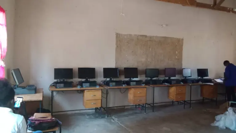 Connecting a school in Malawi with unconnected.org