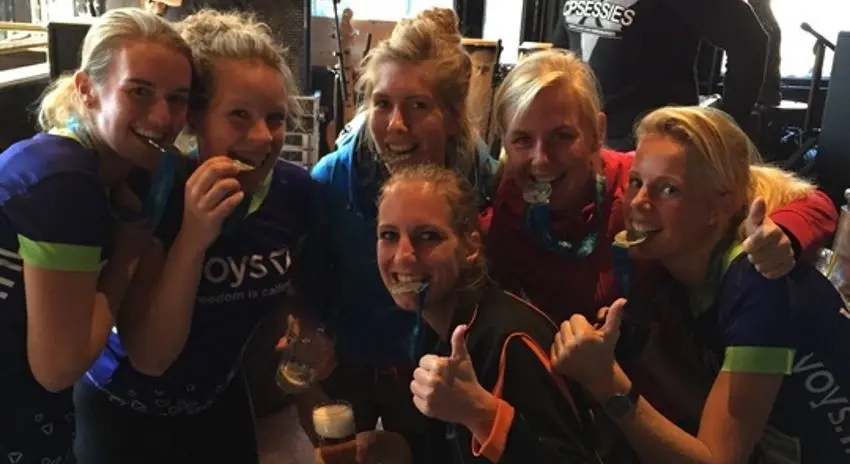 Teamfoto Voys vrouwen 4mijl van Groningen Teamfoto Voys vrouwen 4mijl van Groningen